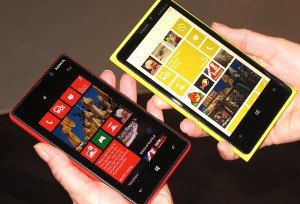 Nokia Lumia 820 vs. Nokia Lumia 920: Comparison Review